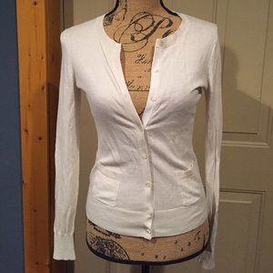 Gorgeous creme Banana Republic Cardigan